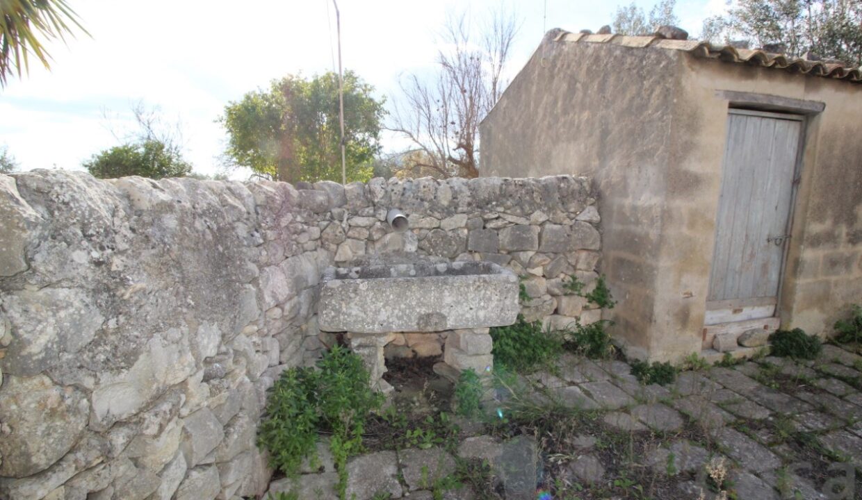 cdeb8935-4277-48e0-86d0-5bde241f41aa