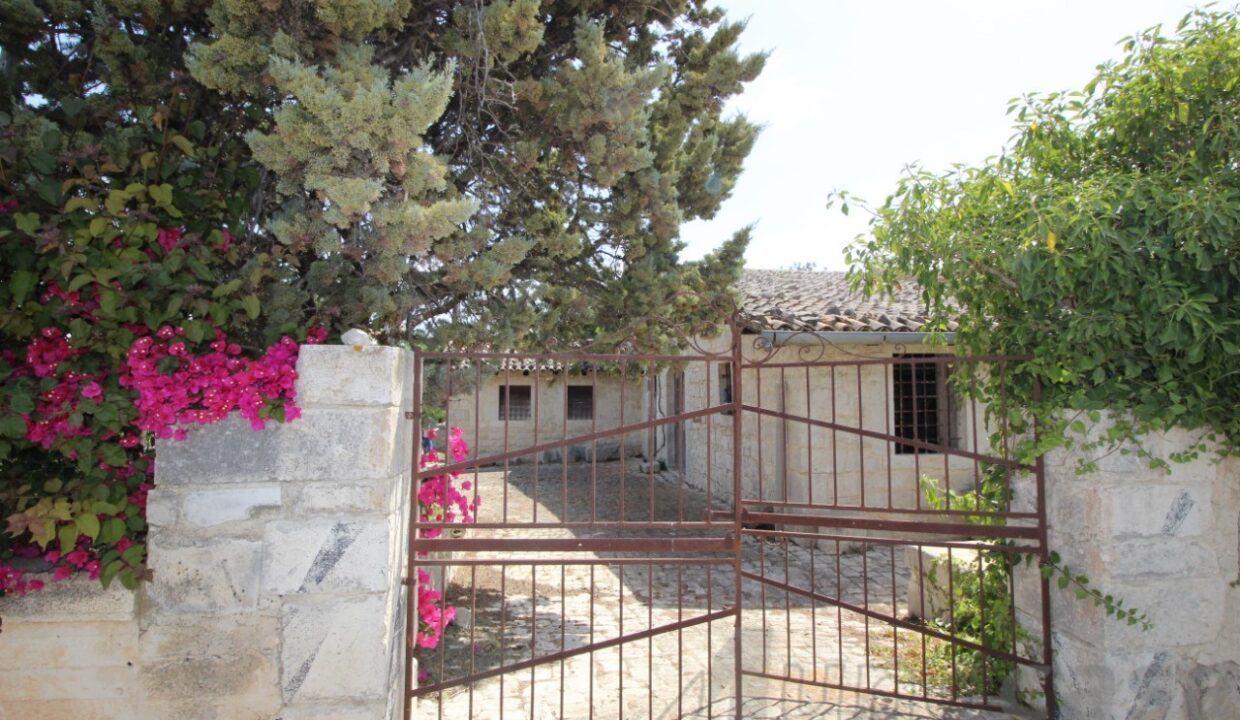 Foto immobile Rif. 3304 - Casa indipendente a Scicli - immagine 2