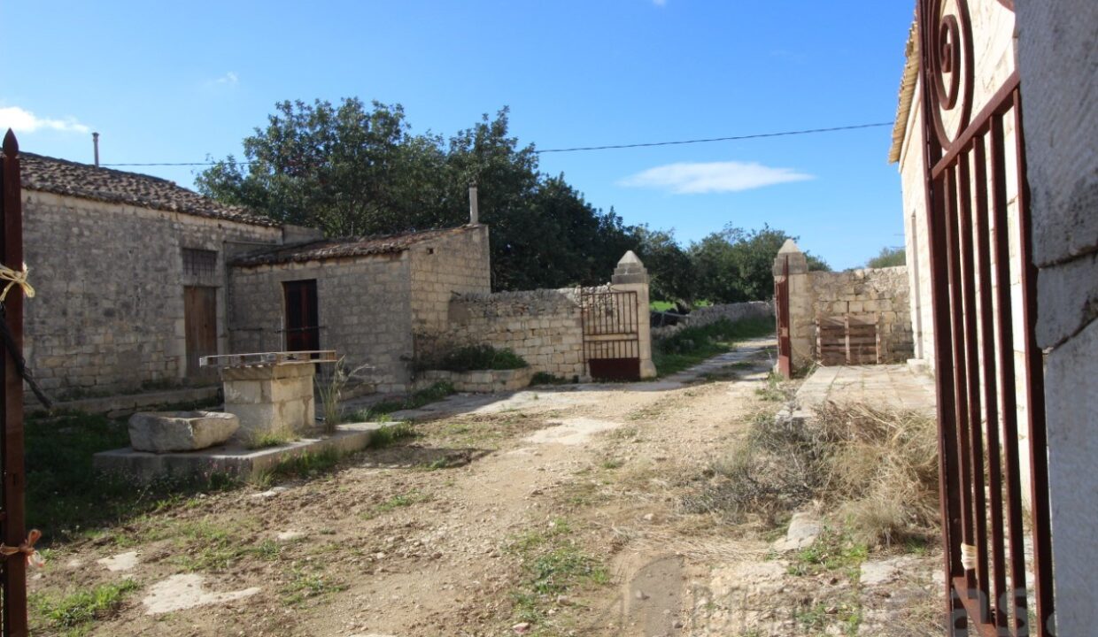 Foto immobile Rif. 3420 - Casale a Modica - immagine 11