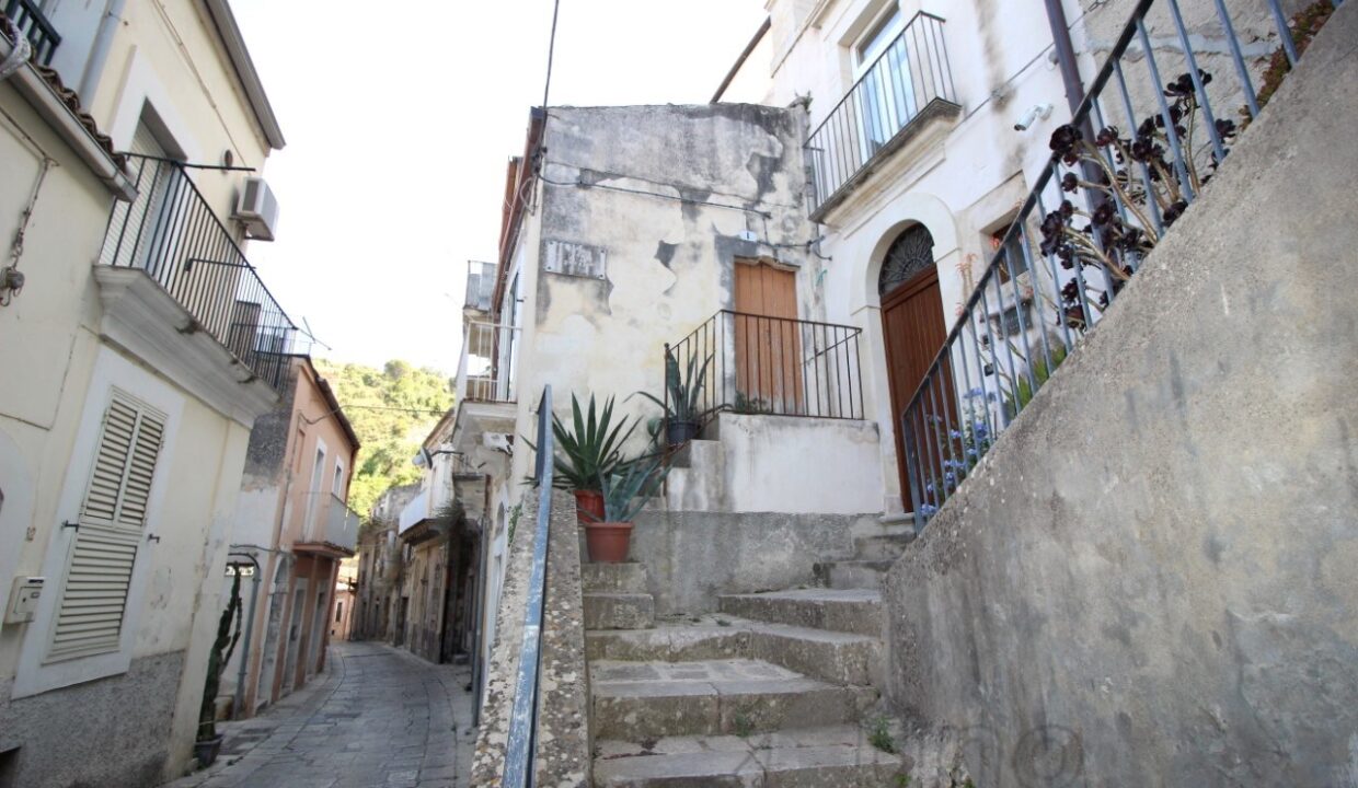 Foto immobile Rif. 3398 - Casa indipendente a Ragusa - immagine 3