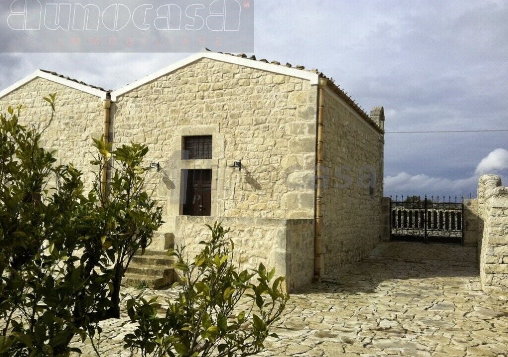 Foto immobile Rif. 3063 - Villa a Modica - immagine 3