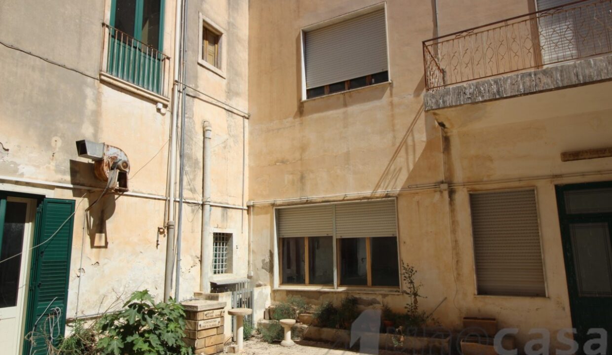 Foto immobile Rif. 3395 - Palazzo a Ispica - immagine 8