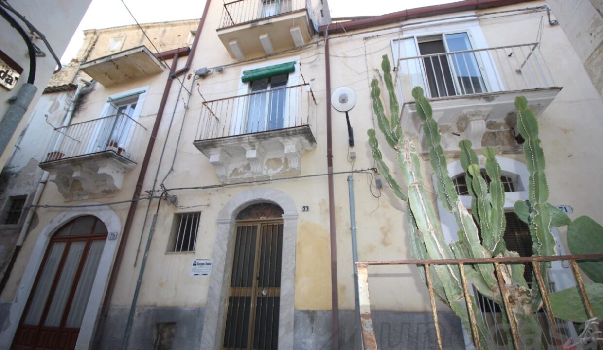 Foto immobile Rif. 3398 - Casa indipendente a Ragusa - immagine 2