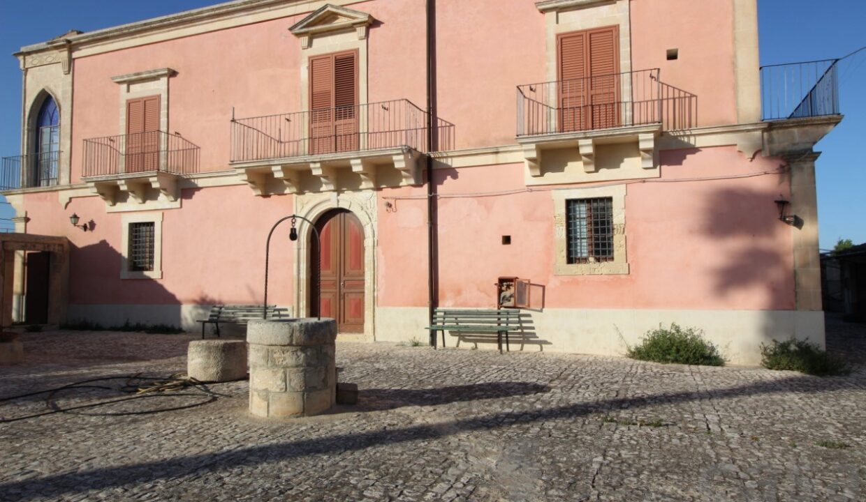 Foto immobile Rif. 3260 - Villa a Scicli - immagine 2