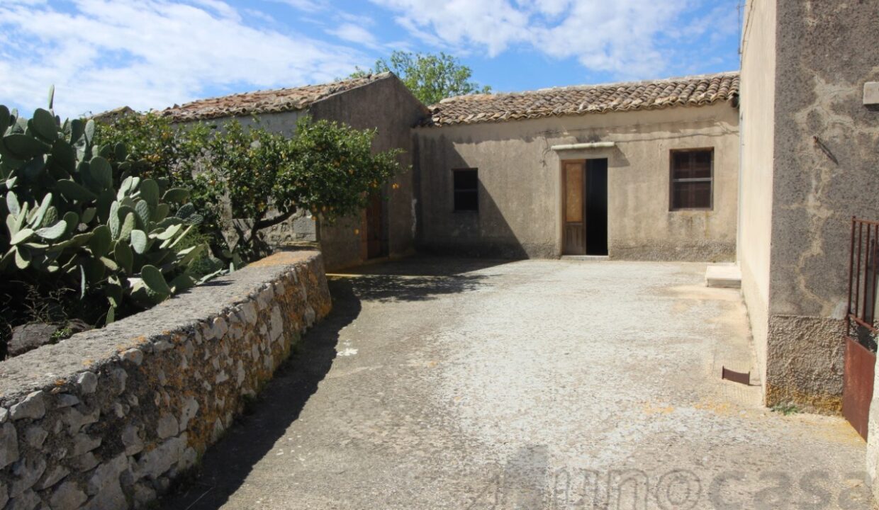 Foto immobile Rif. 3449 - Casale a Modica - immagine 3